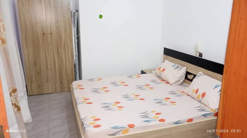 Une chambre salon meuble a togbin plage — photo 3